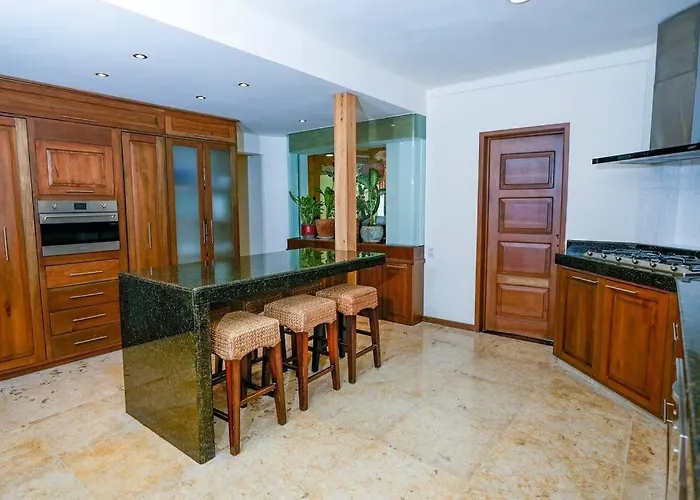Toh, Riviera Maya Villa